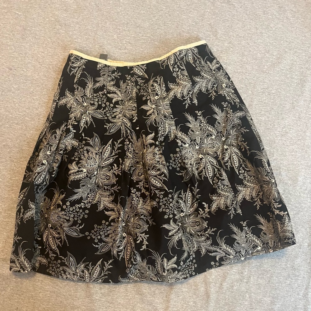 Josephine Chaus Black and White A-Line Cotton Skirt. Size 10